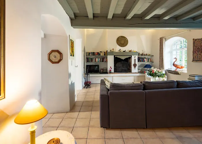 Βίλα Moulin Du Meunier - 18th Century Magnificently Restored Mill *